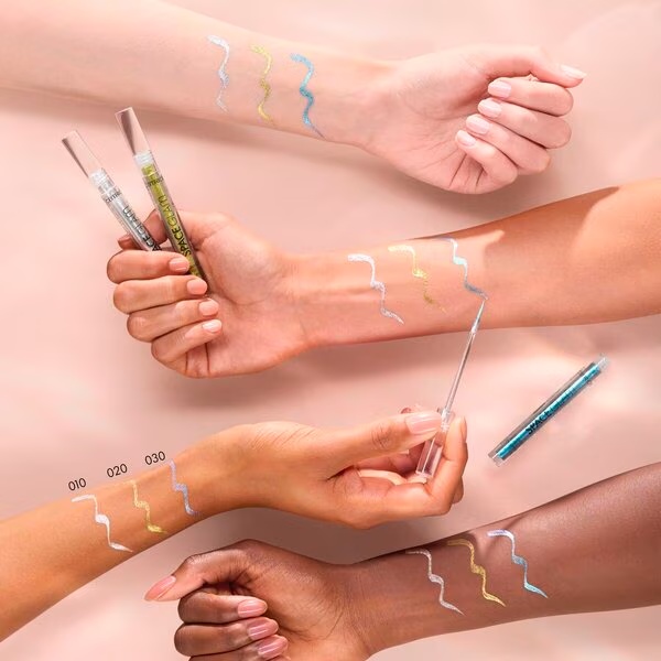 Tekoče črtalo za oči Catrice Space Glam 030 Cosmic Chrome 1,4 ml