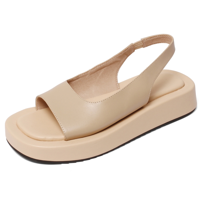 Sandálias femininas casuais de verão em couro legítimo com fivela, bico aberto e plataforma. Calçado feminino para o verão. Sandálias femininas 2021.