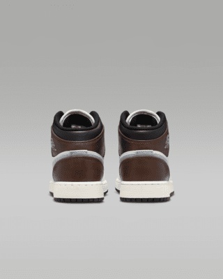 Air Jordan 1 Mid SE Older Kids' Shoes