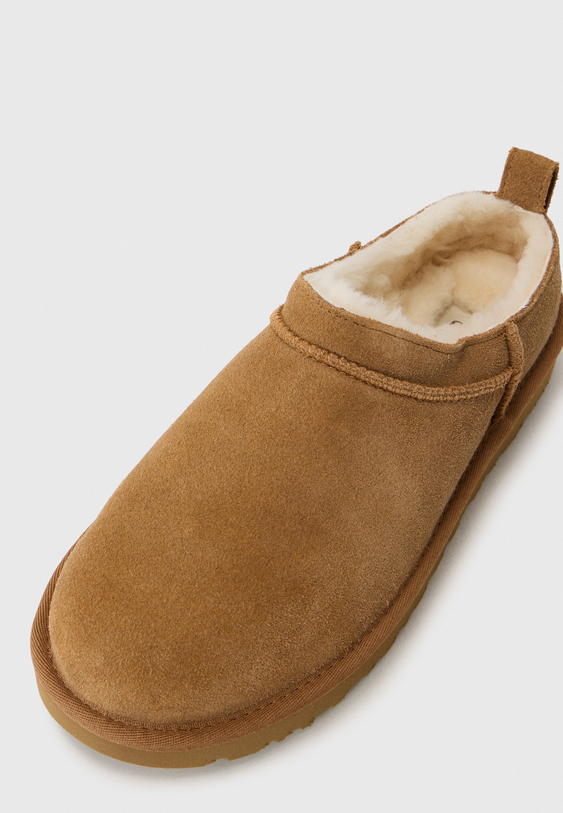UGG CLASSIC MICRO UNISEX - Slippers - kastanjebruin