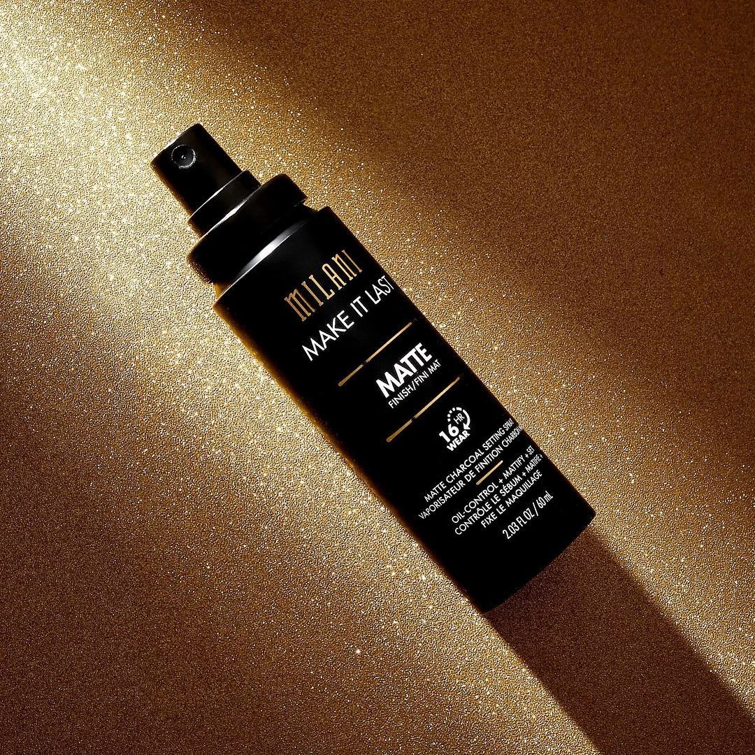 Milani Make It Last matt szénszürke fixáló spray 60 ml