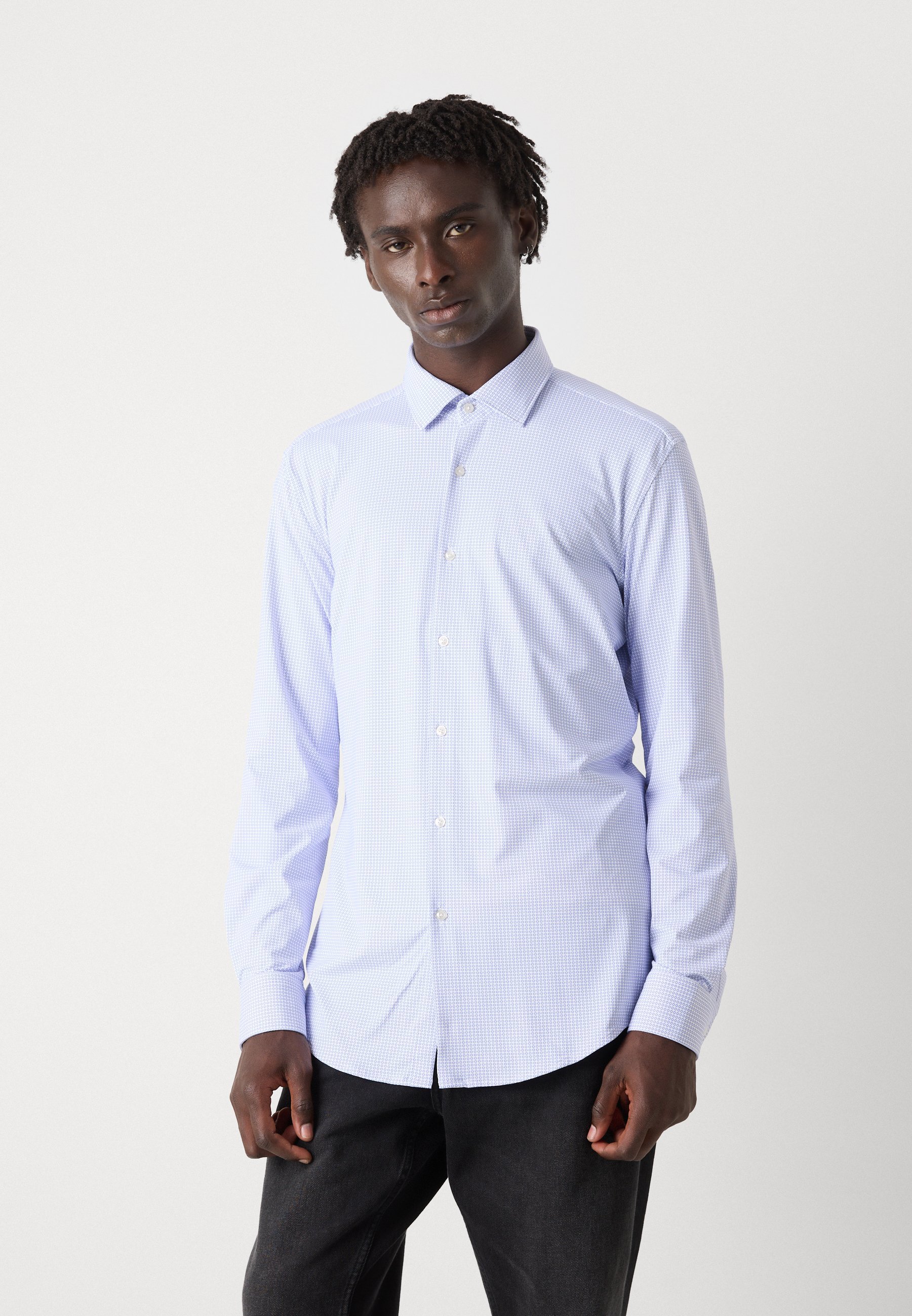 HUGO KENNO - Shirt - licht pastelblauw