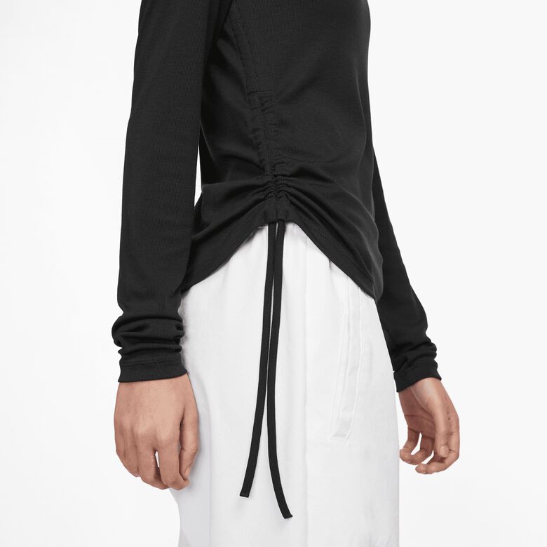 Top corto a maniche lunghe a coste, modello Mod, essenziale per lo sport