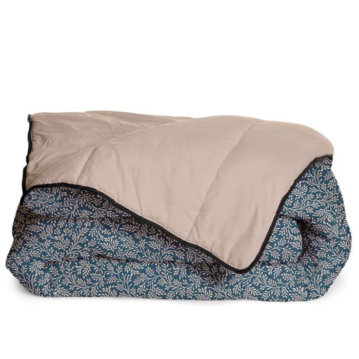 Omara Warm bedruckte Bettdecke 220 x 240 cm Doppelbett - 350 g/m² Mikrofaser-Bettdecke, hergestellt in Frankreich - Pfauenblau/Beige - BLEU CALIN
