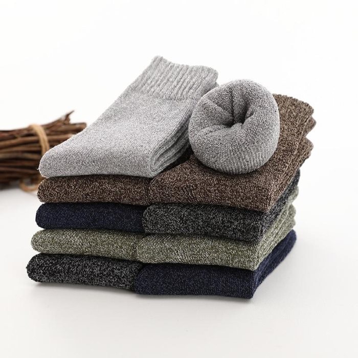 Lot de 5 paires de chaussettes épaisses pour homme, chaudes et longues, en coton, pour l'automne et l'hiver.