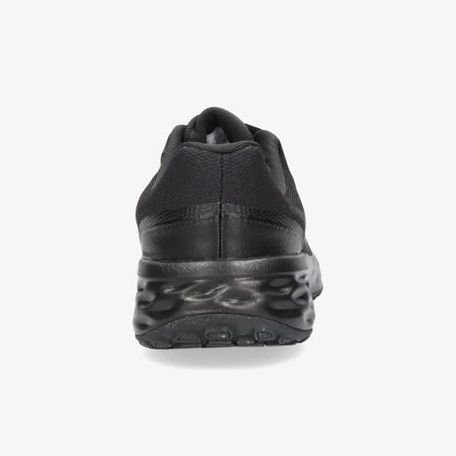 Nike Revolution 6