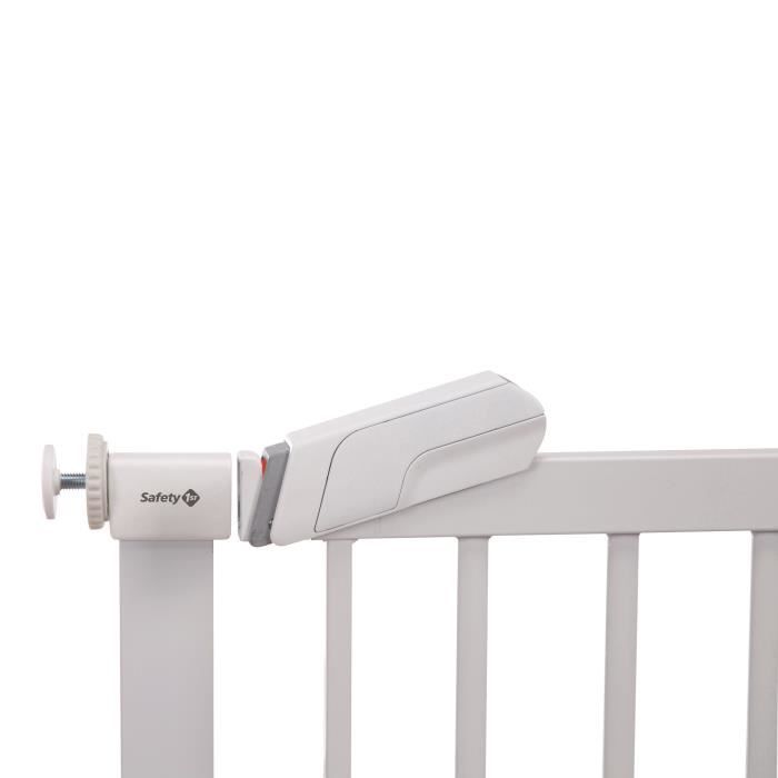 SAFETY 1ST Barrière de sécurité Flat step avec barre de seuil ultra plate, largeur 73-80 cm, De 6 à 24 mois, metal Blanc