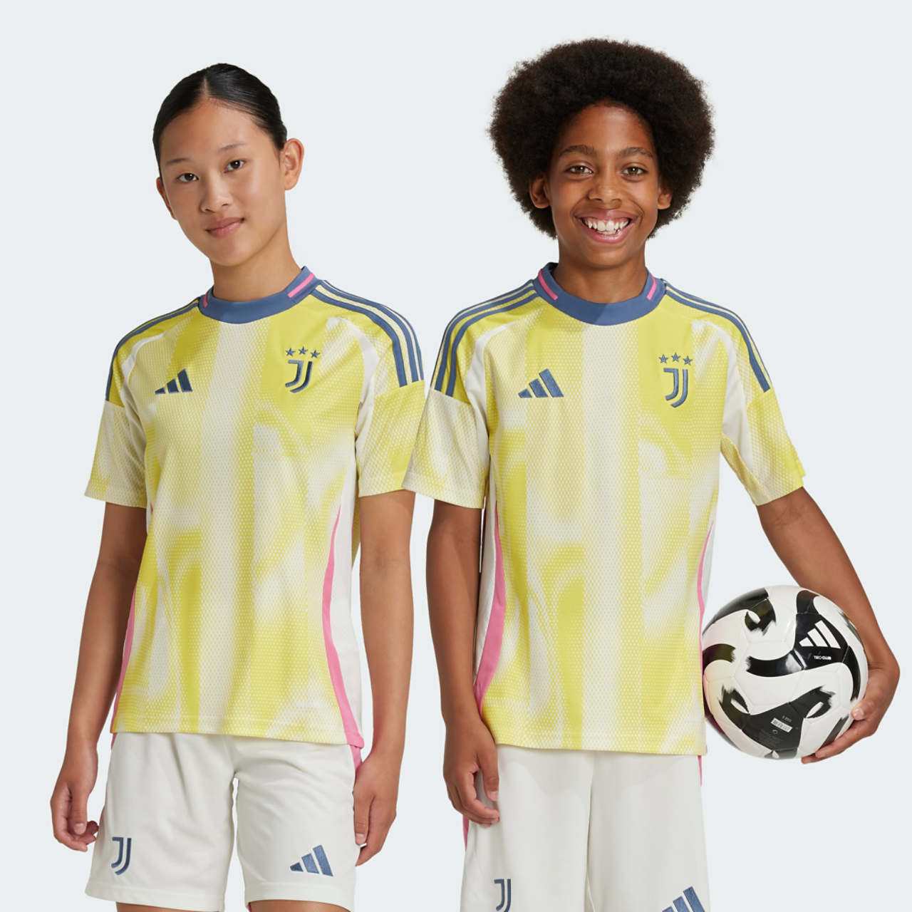 adidas Juventus 24/25 Udebanetrøje