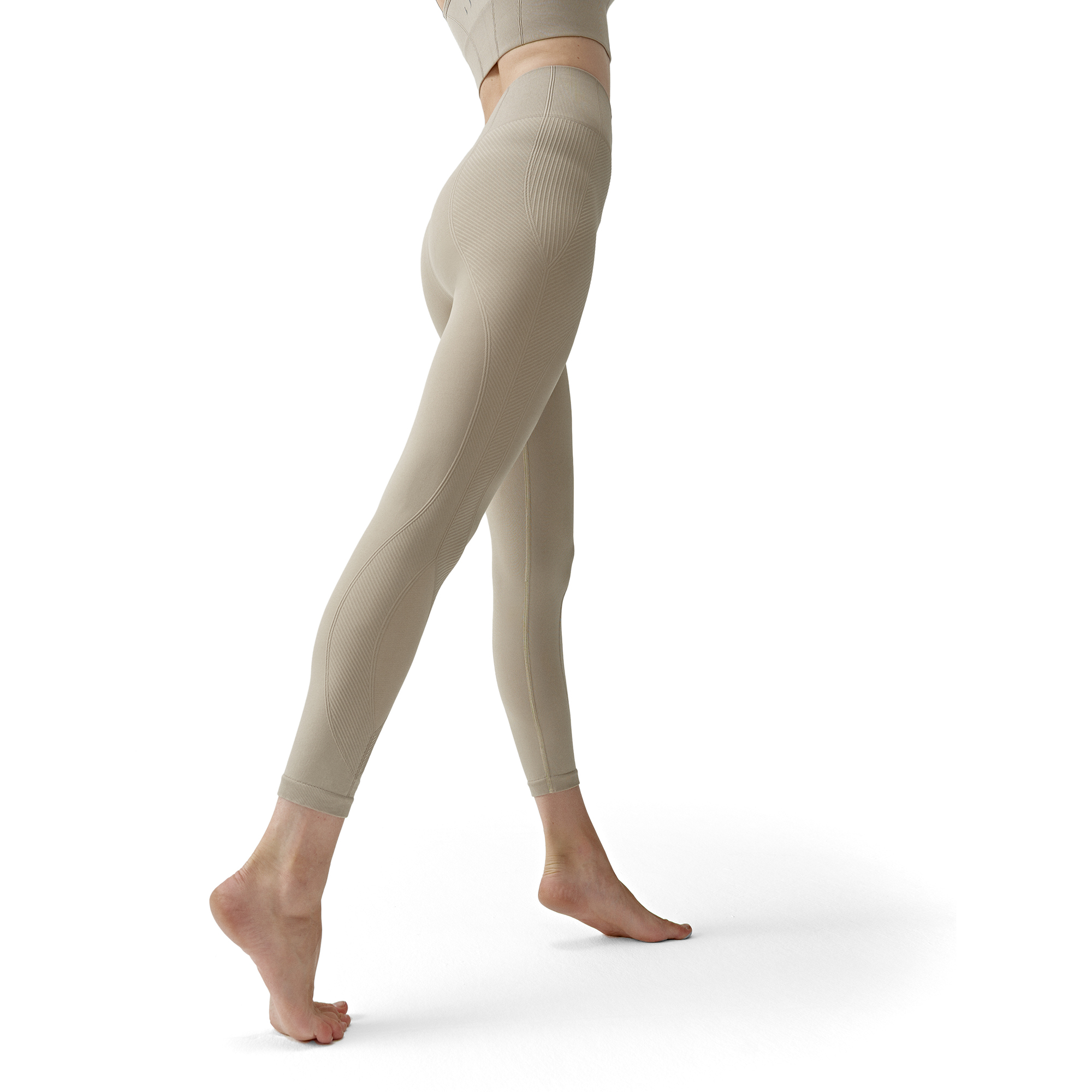  Mallas Sureya Born Living Yoga