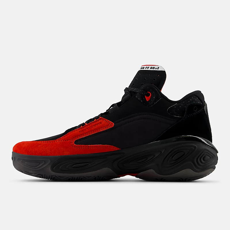 Fresh Foam BB v2 voor heren – Zwart met True Red