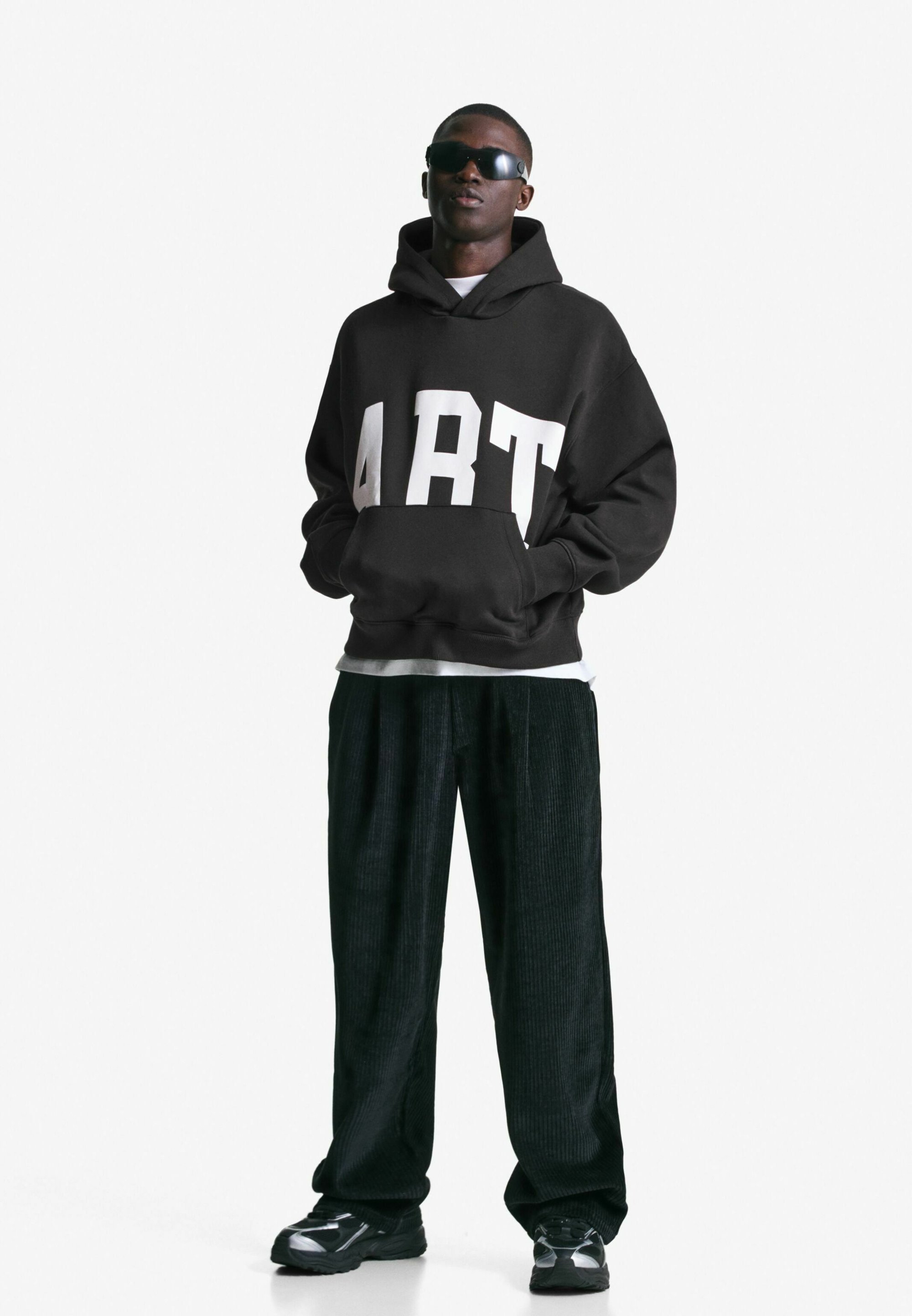 Sweat à capuche Bershka - noir