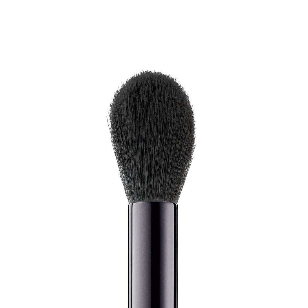 Štětec na pudr, štětec na rozjasňovač elf Cosmetics – 1 kus