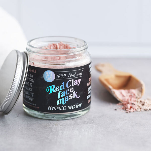 Papieren vliegtuigje gezichtsmasker van rode klei 35 g