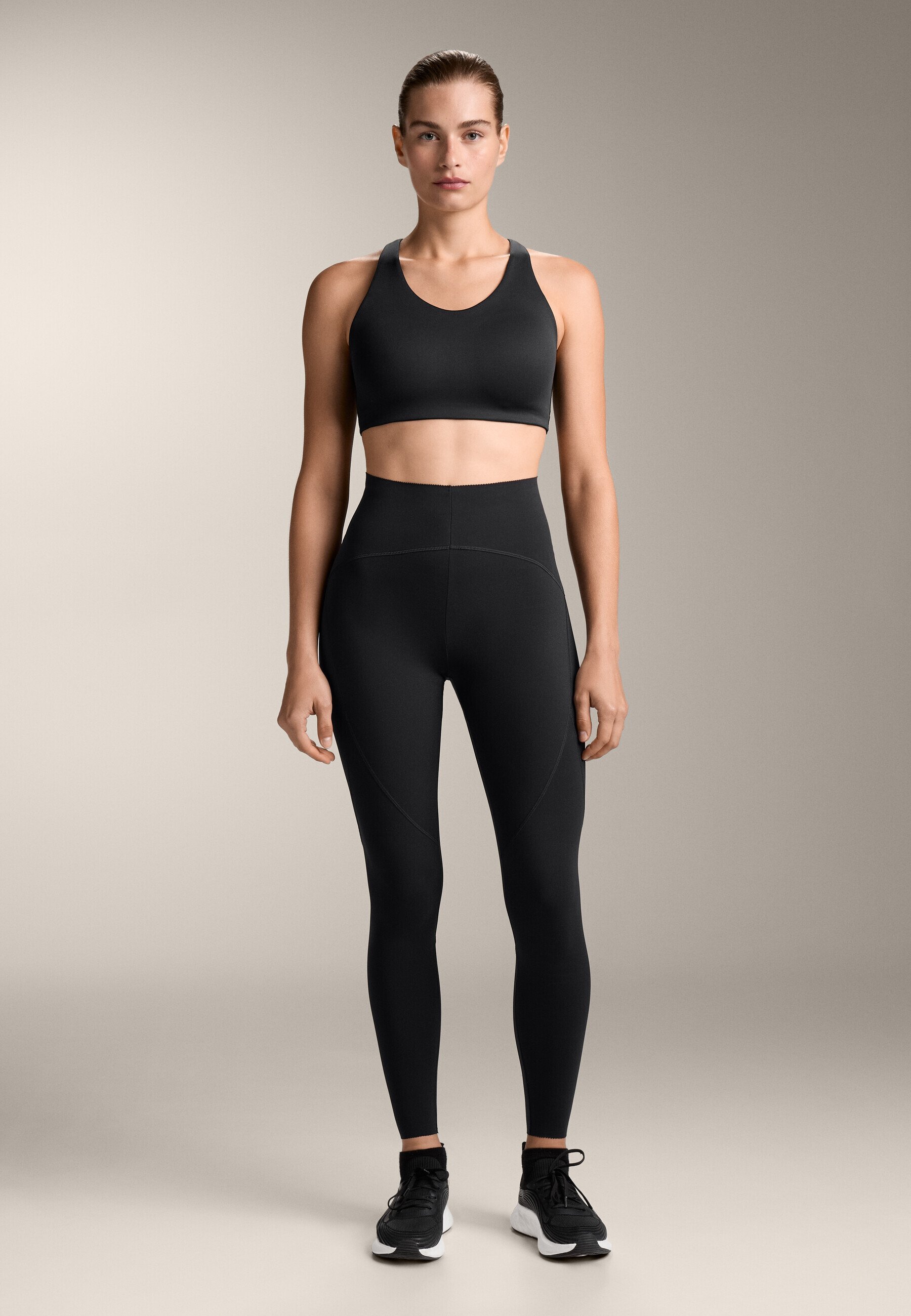 OYSHO BASIC Kompressions-Leggings in Knöchellänge – Hose – schwarz