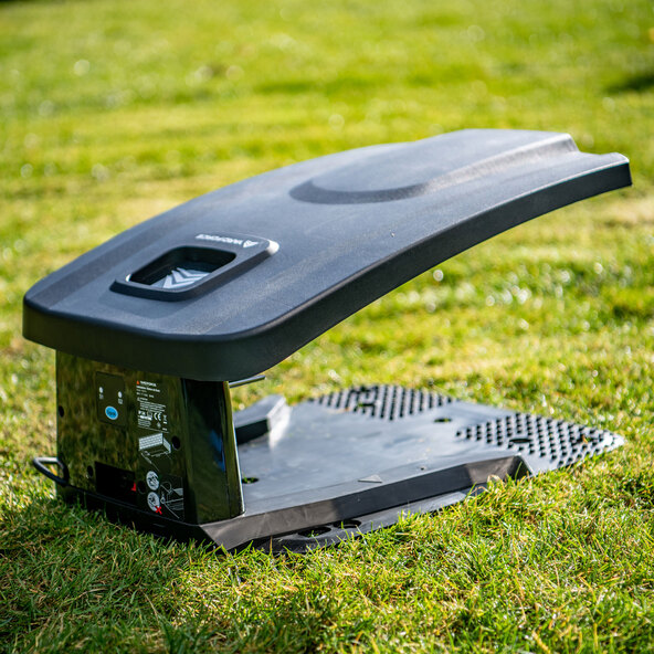 MB 400 robotic lawnmower, including mowing garage