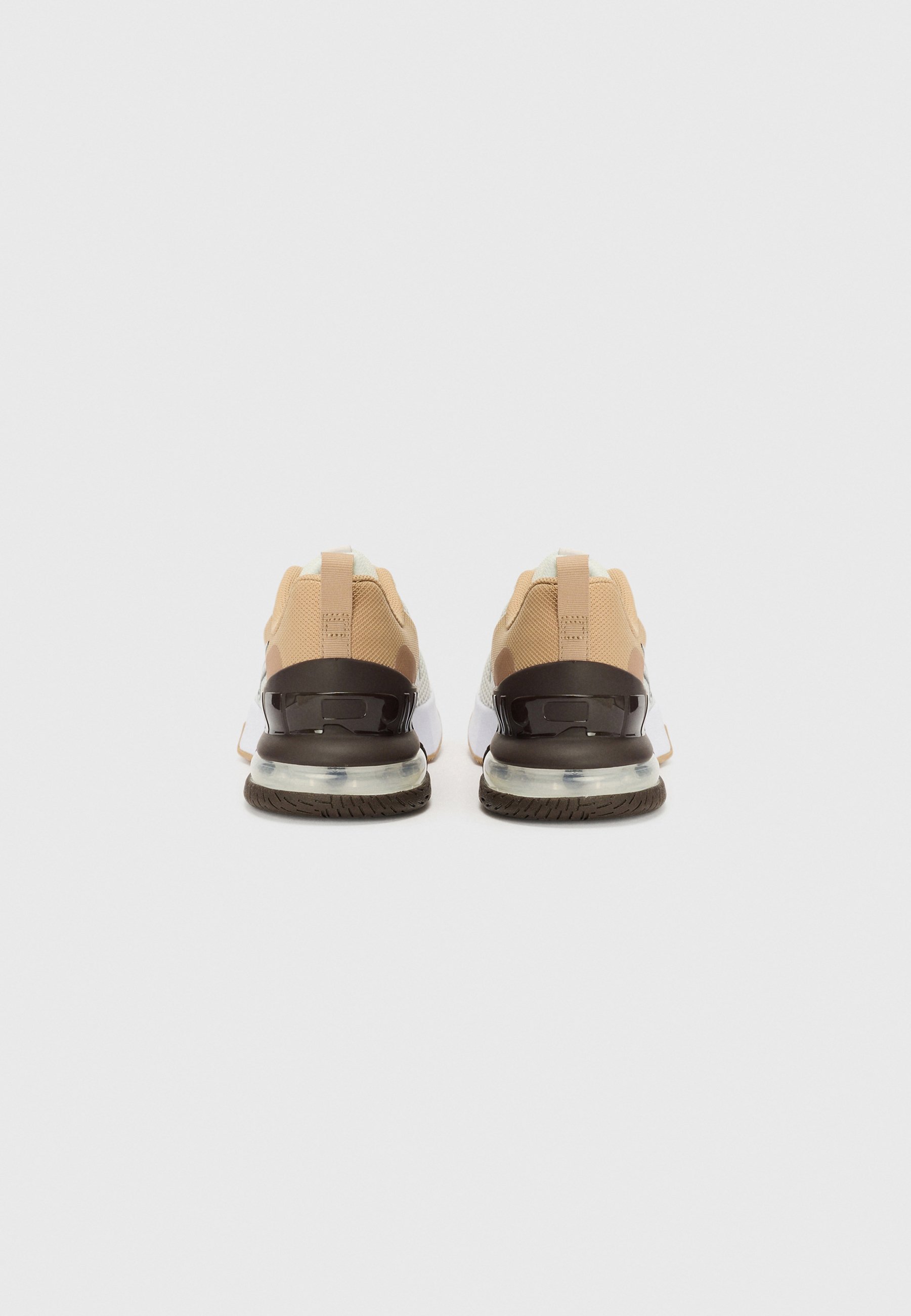 Nike Performance AIR MAX ALPHA 6 - Trainingsschoen - sail/baroque brown/hemp/desert dust/white/platinum-coloured