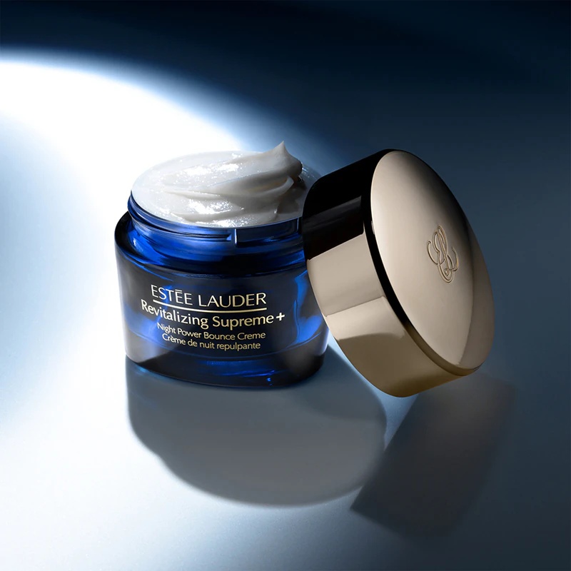 „Estée Lauder“ atgaivinantis „Supreme+“ naktinis „Power Bounce“ kremas