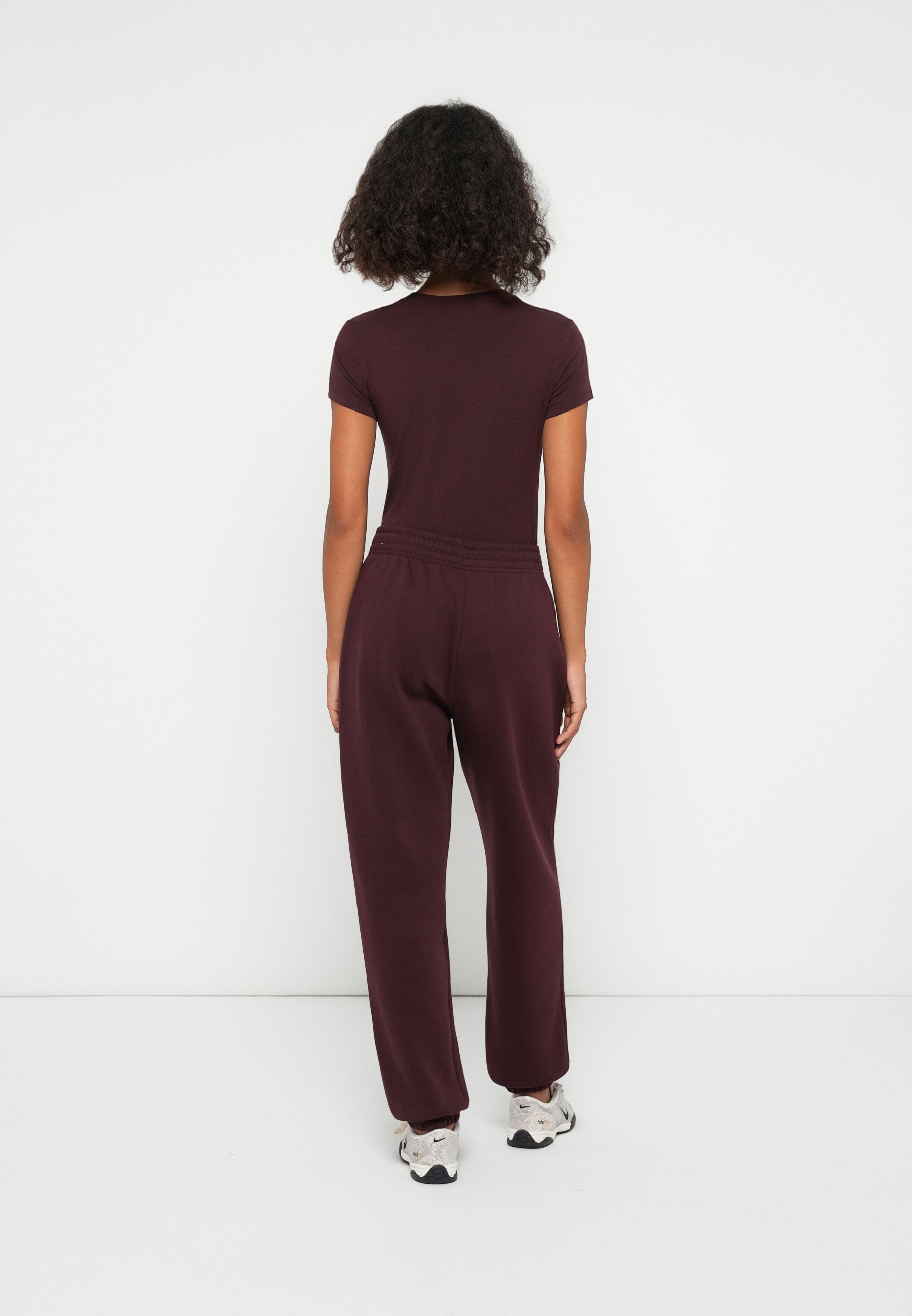 Nike Sportswear PANT - Trainingsbroek - bordeauxrood