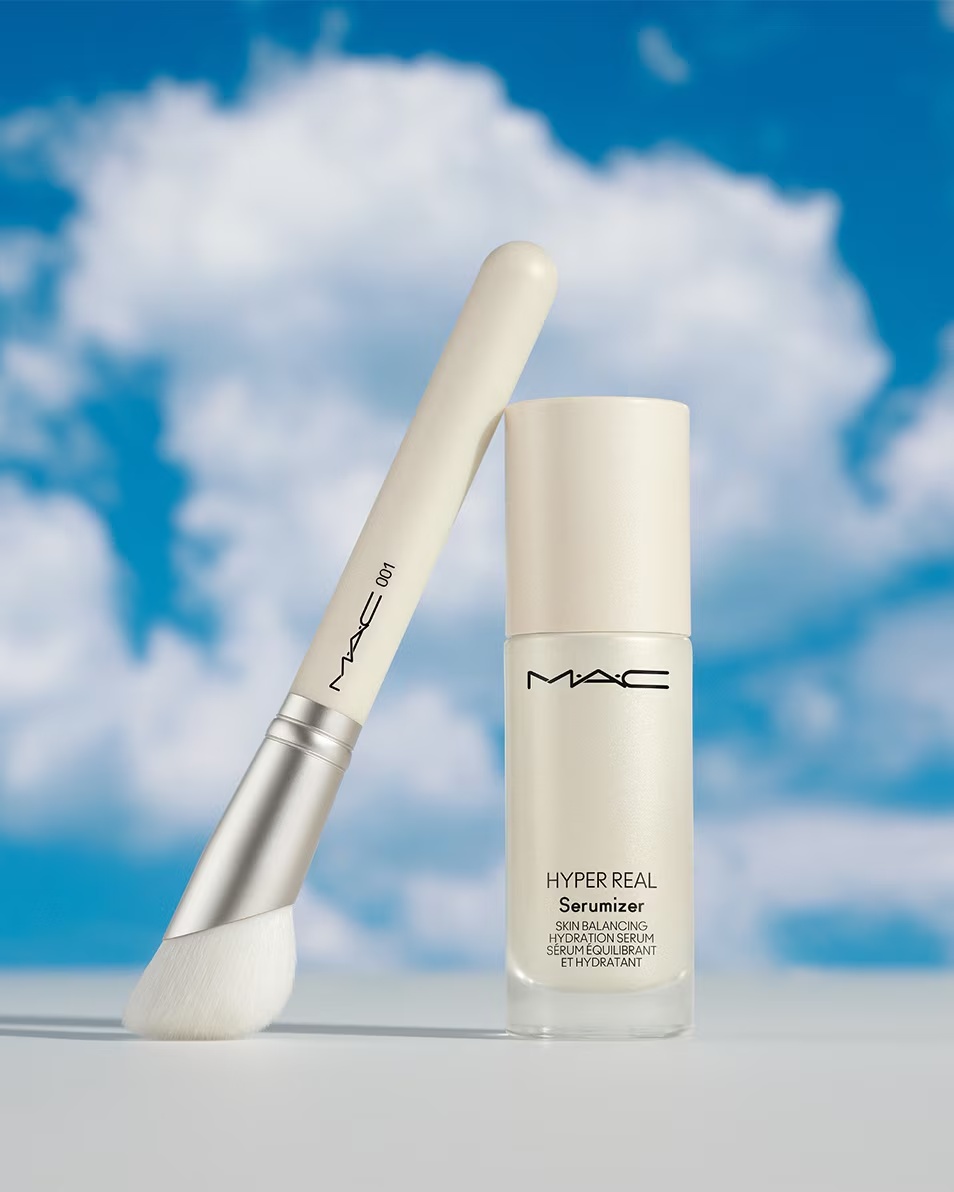 Pensulă hidratantă MAC 001 Serum pentru îngrijirea feței