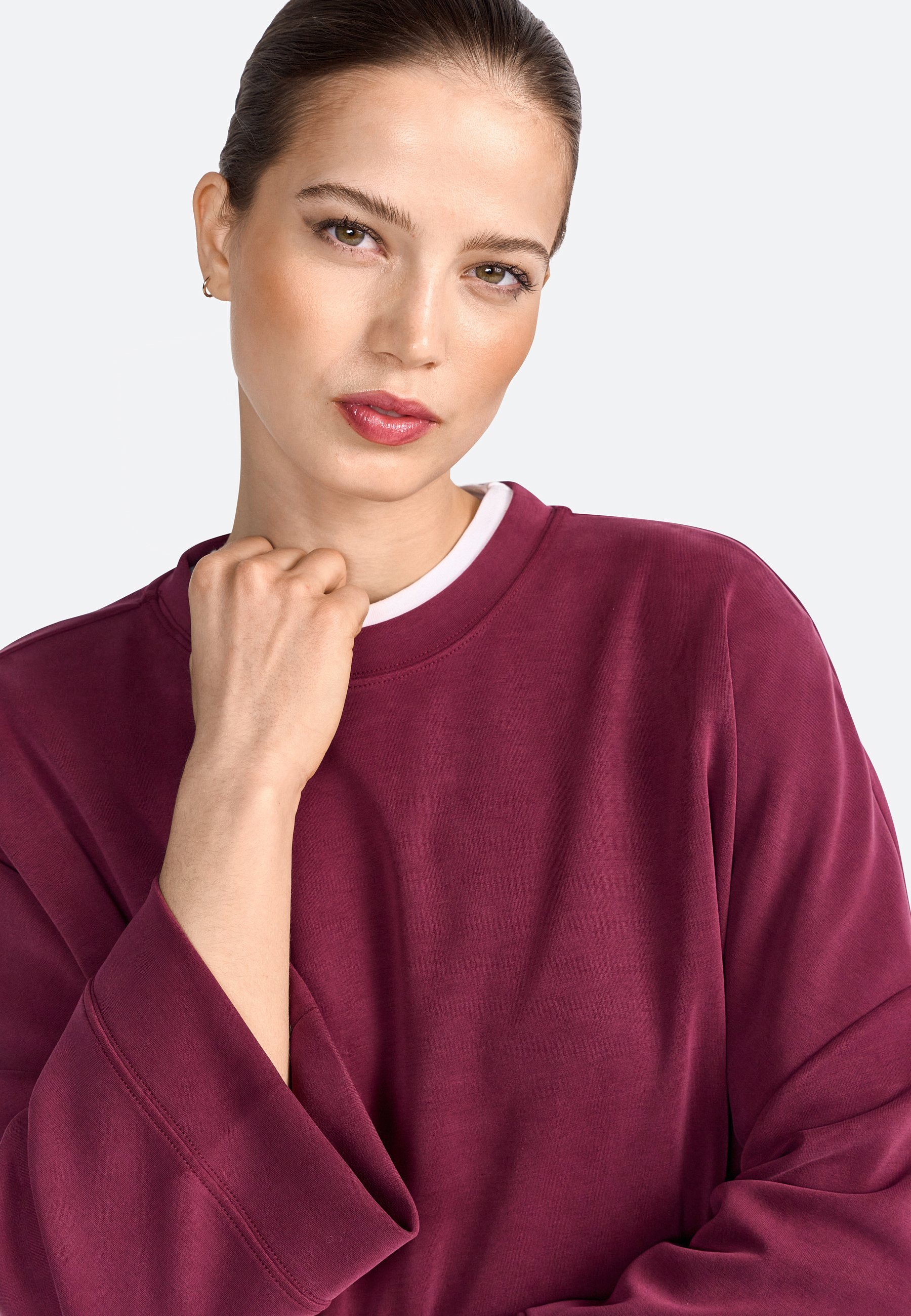Rich & Royal Sweatshirt - robijnrode gloed