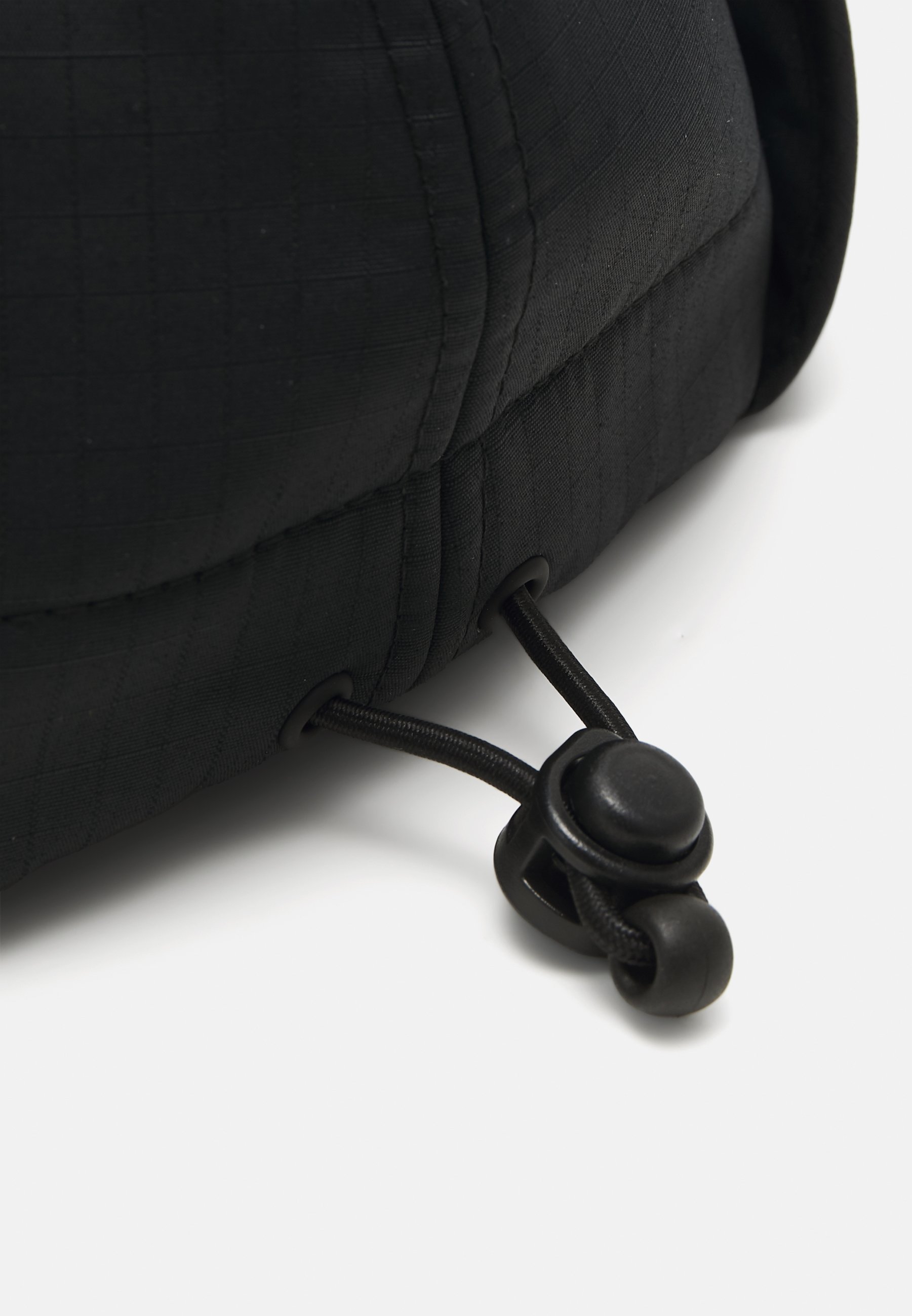 Cappellino Columbia LANDROAMER™ con paraorecchie, unisex, nero