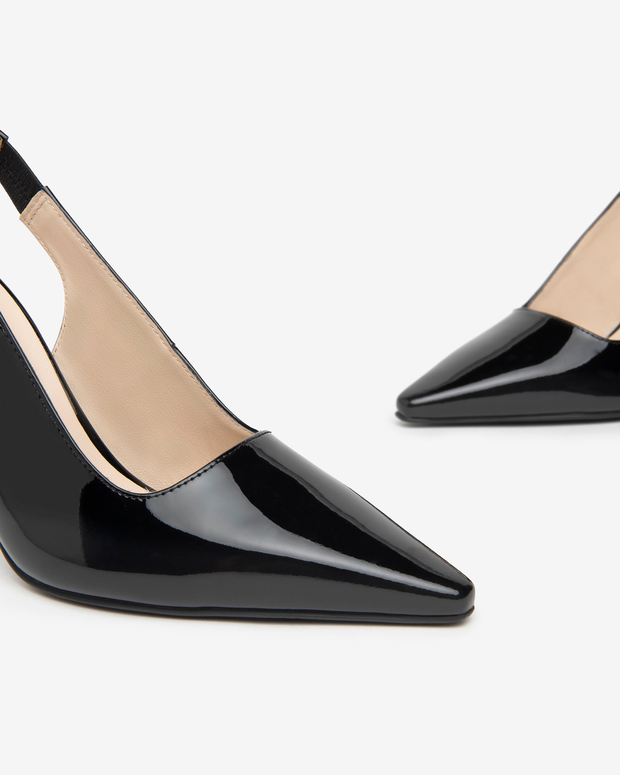  Damen-Pumps aus Lackleder