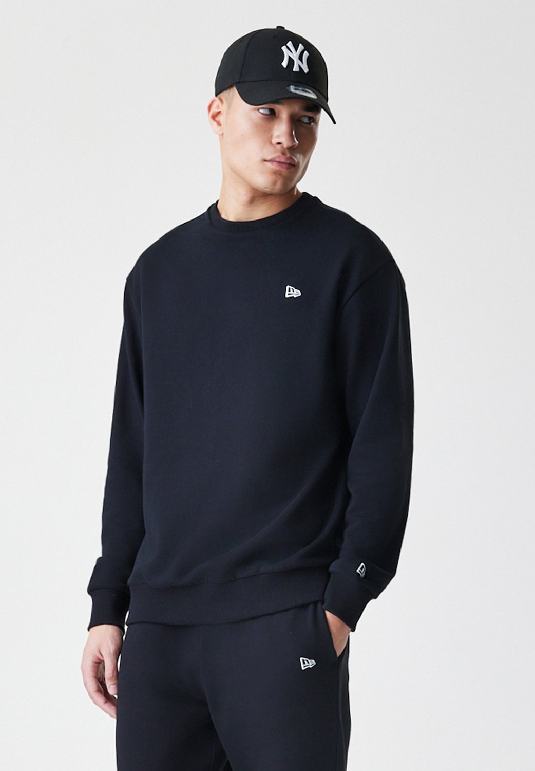 New Era Sweatshirts