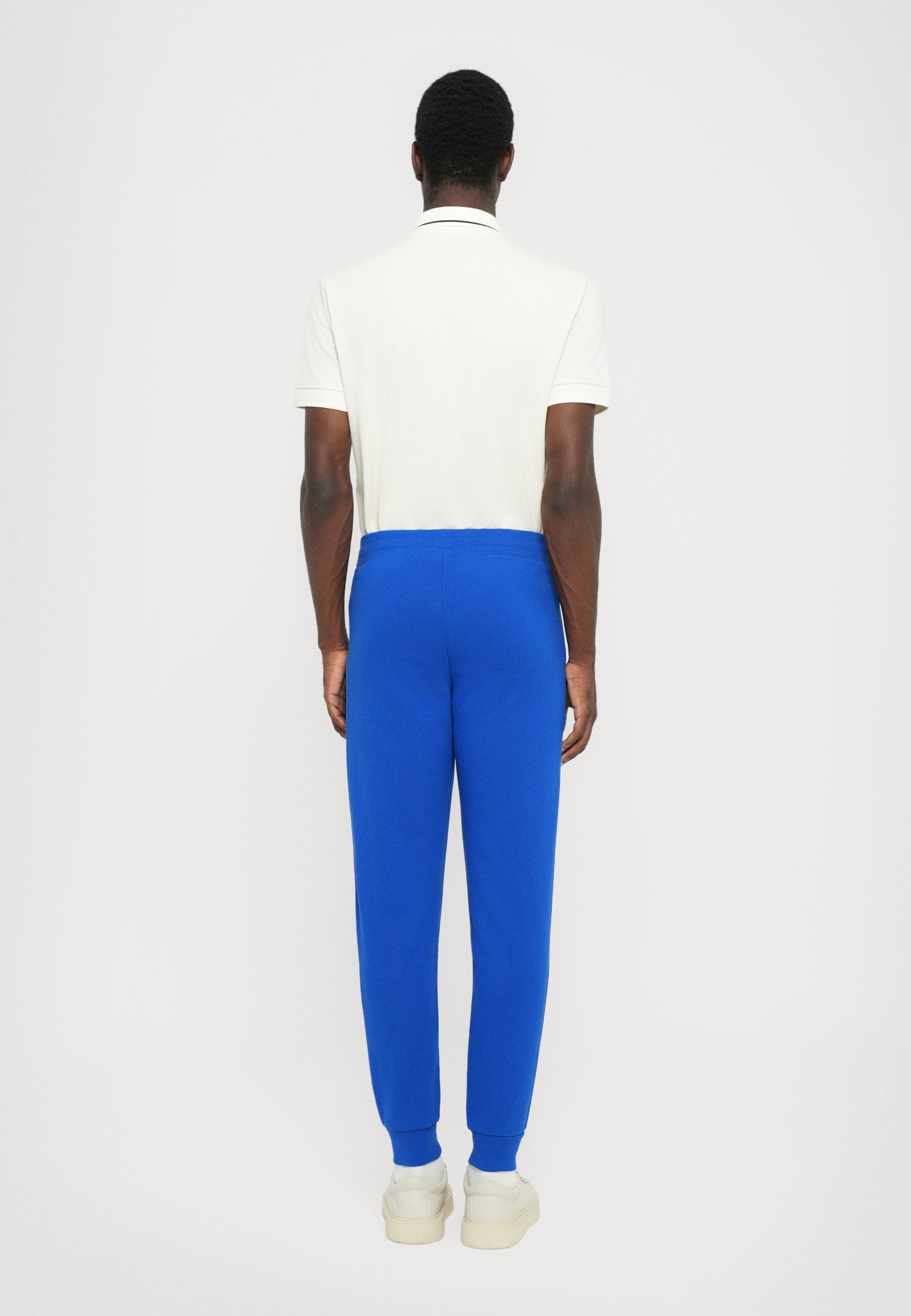 Pantalon de survêtement EA7 Emporio Armani TRAIN LINES - Surfez sur le web