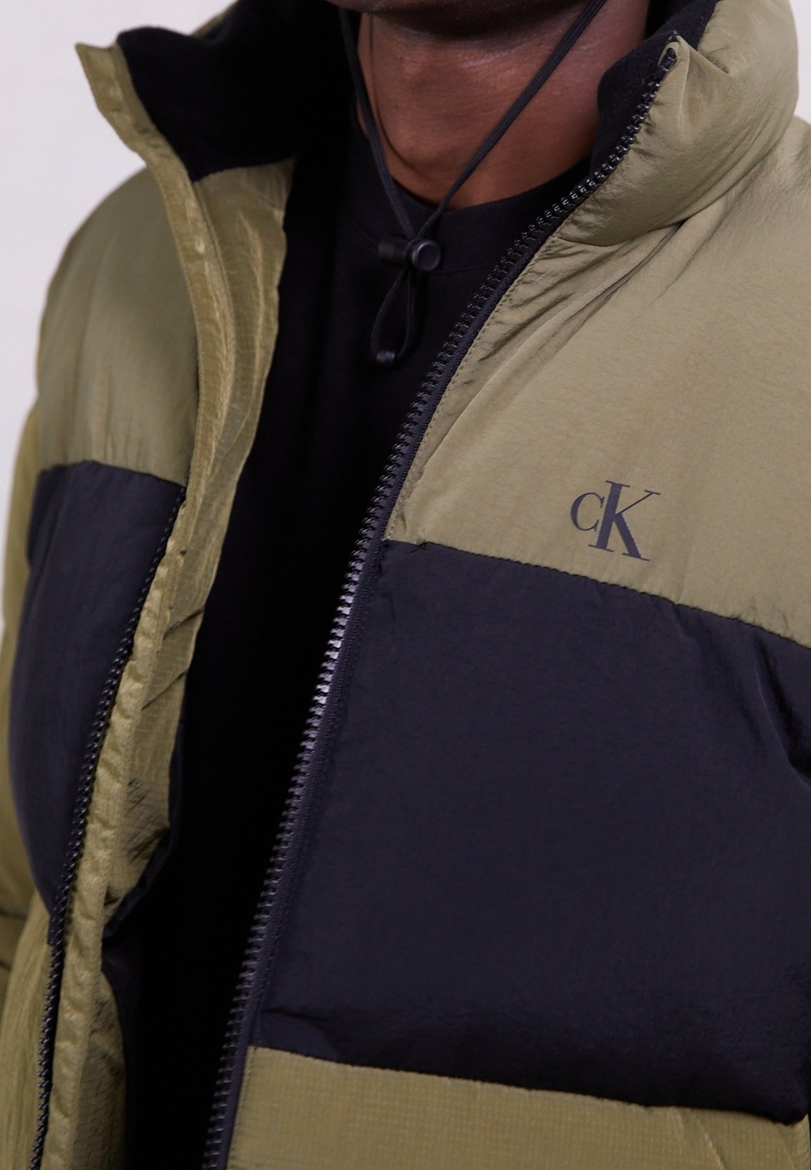 Giacca invernale Calvin Klein Jeans - verde oliva