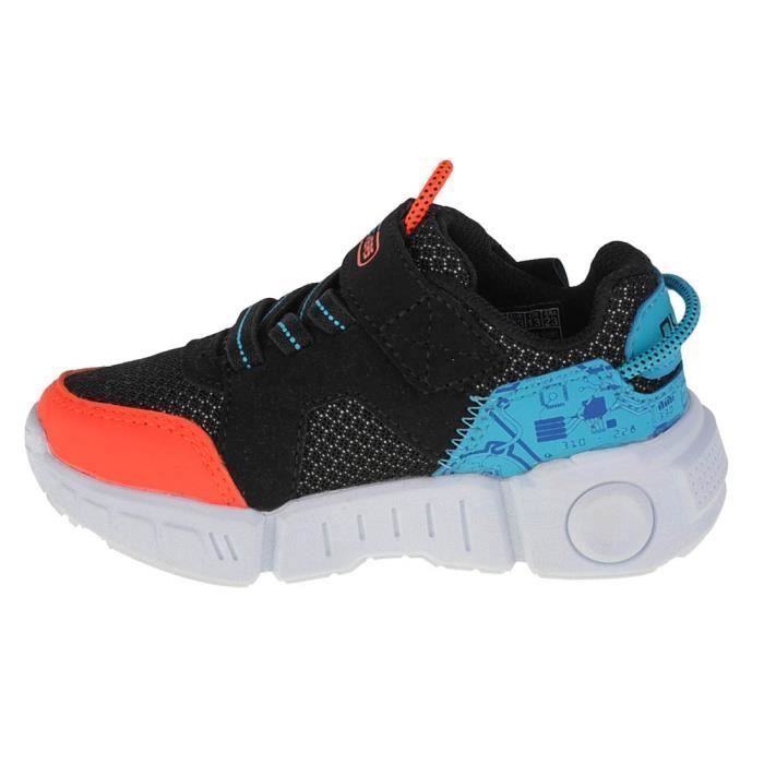 Skechers Lil Gametronix 402262N-BKMT — Tênis infantil preto com cadarço, cabedal sintético e sola plana.