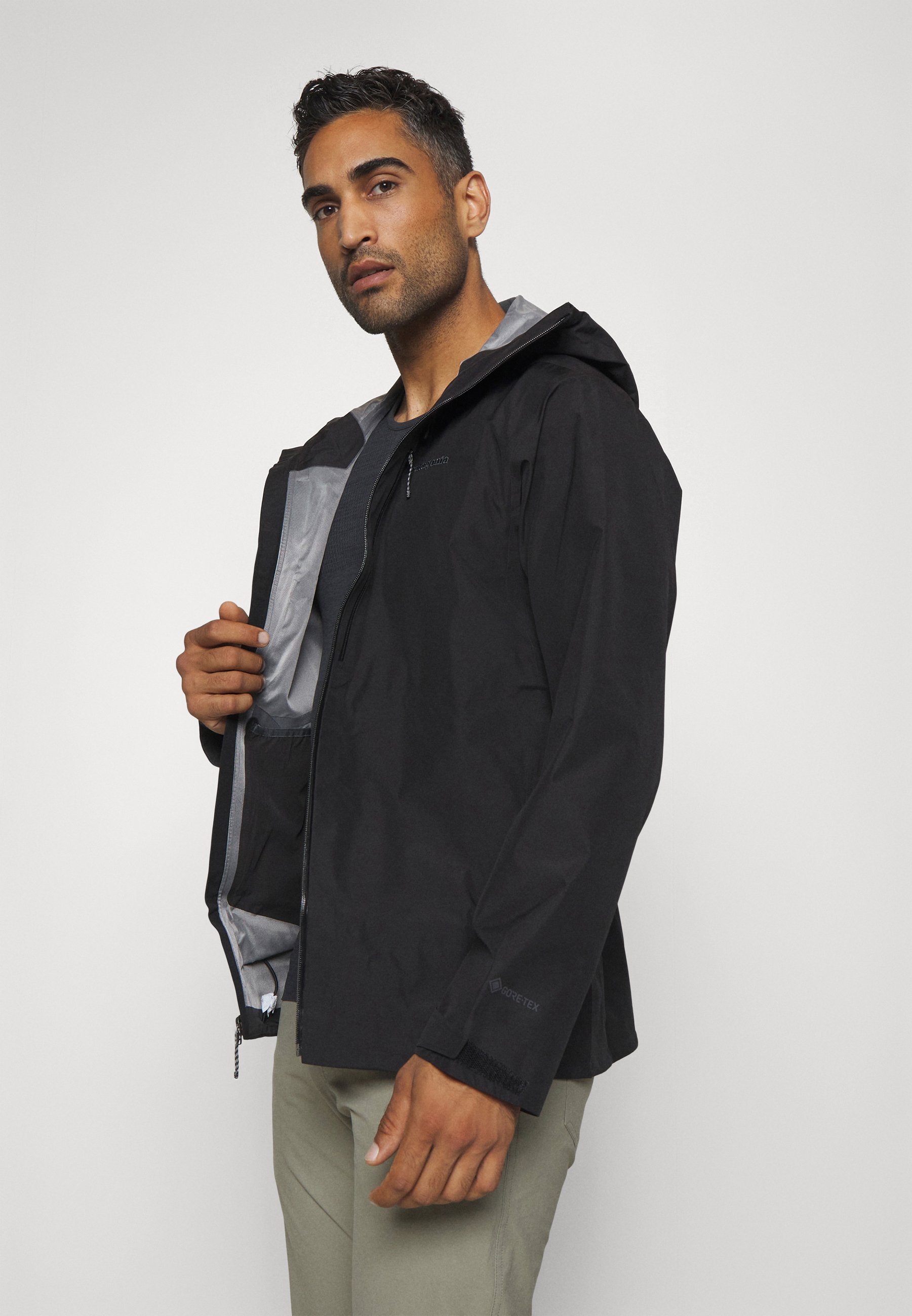 Patagonia TRIOLET - Giacca hardshell - nera