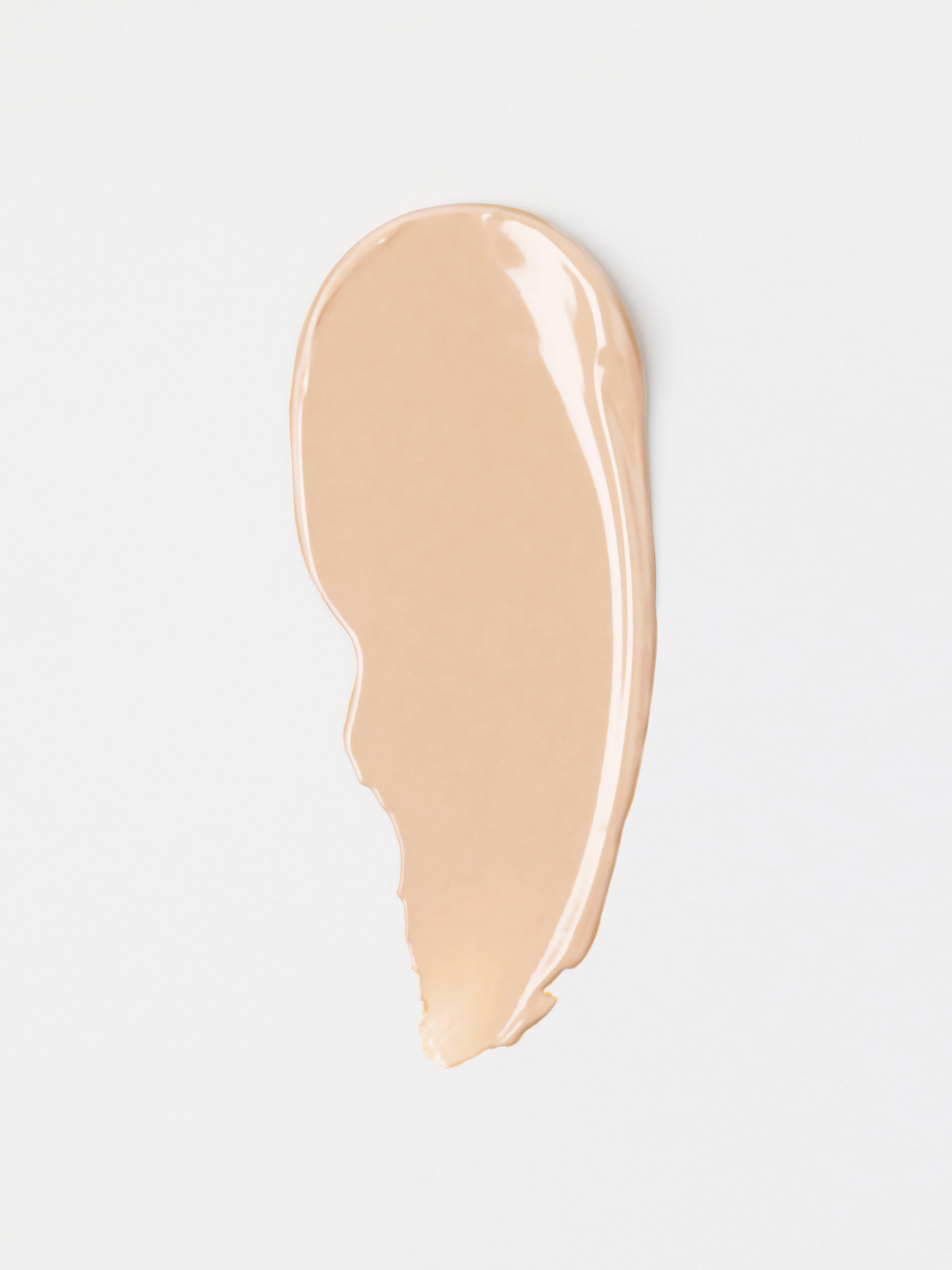 IsaDora Glossy Lip Treat
