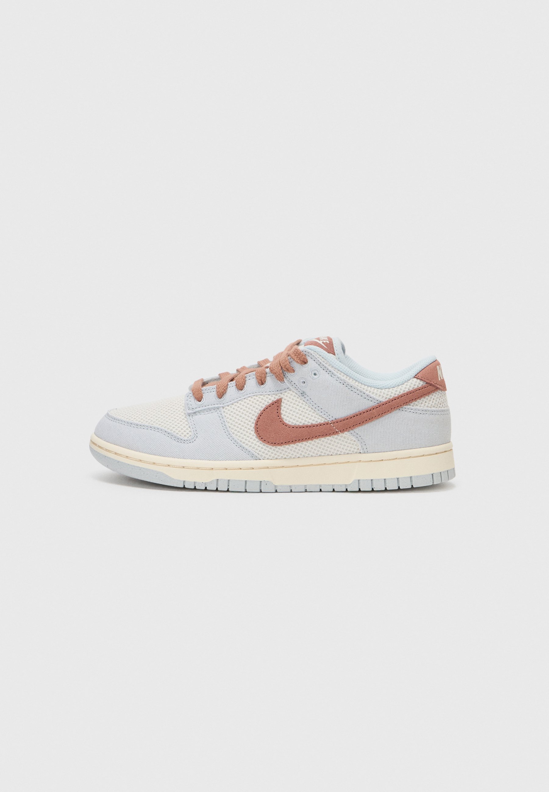 Baskets basses Nike Sportswear