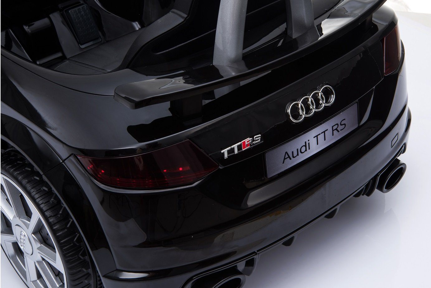 Elektrische kinderauto Audi TT RS Cabrio met afstandsbediening, USB en MP3, 2x30W, laadvermogen 35 kg