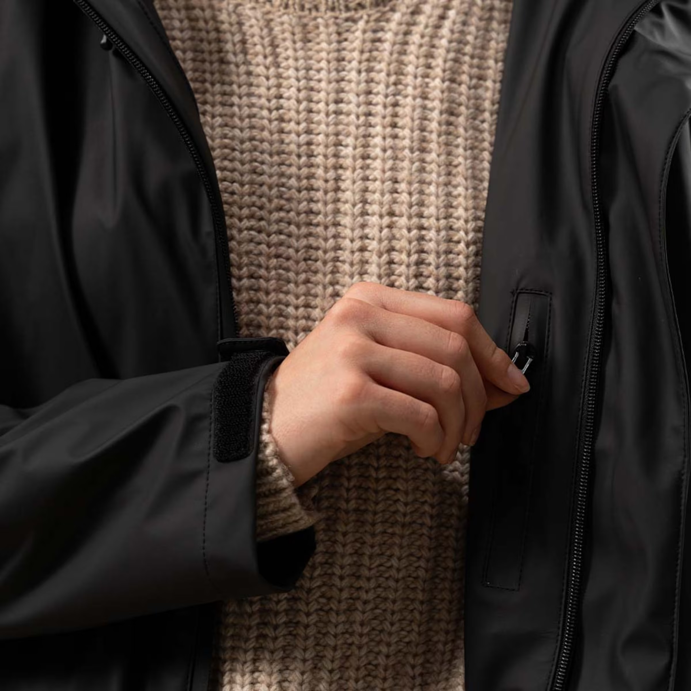 Veste imperméable courte noire de tous les jours
