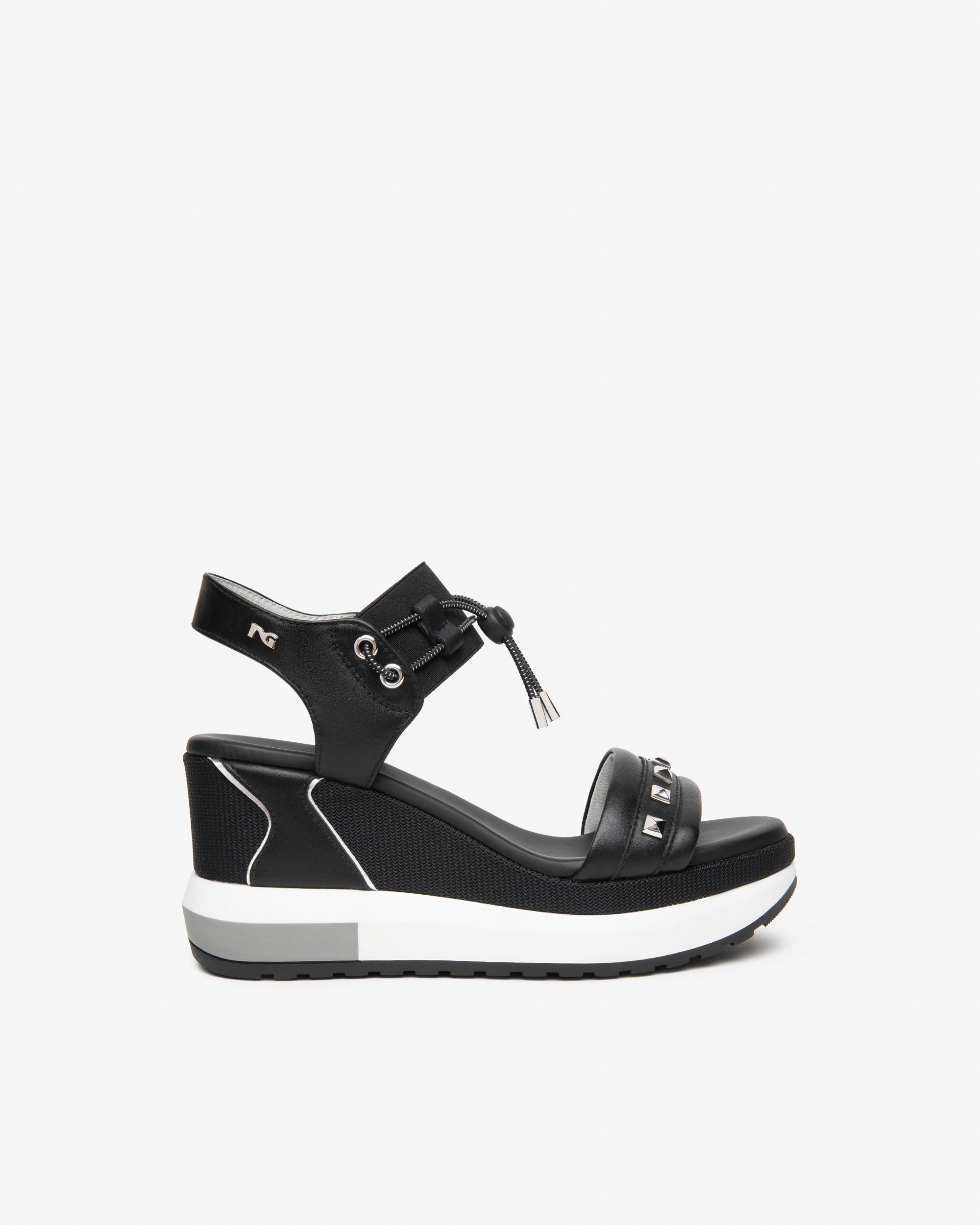  Damensandalen aus Leder, Canvas und technischen Materialien
