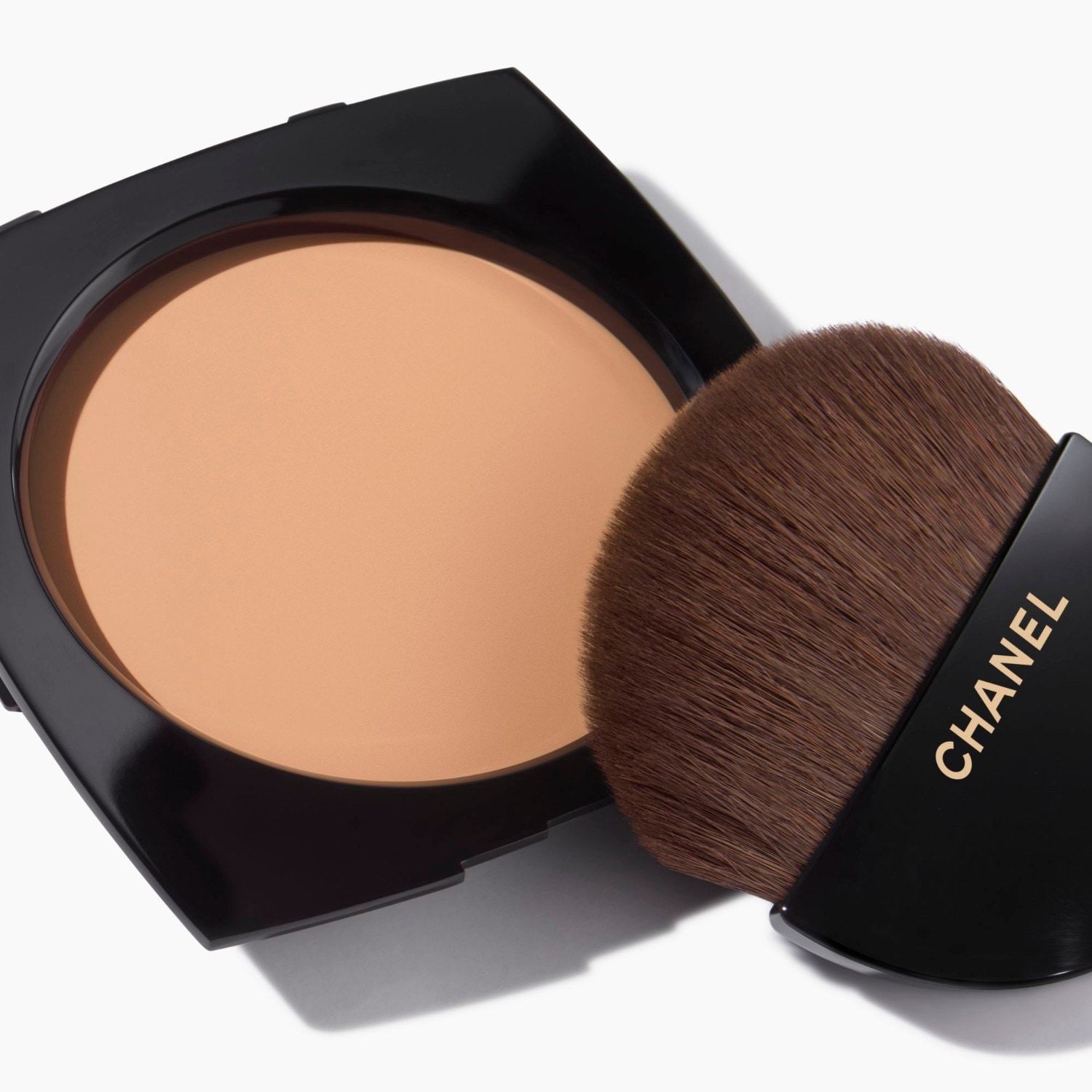 CHANEL-Les Beiges natūrali sveiko švytėjimo suteikianti pudra - 12 g