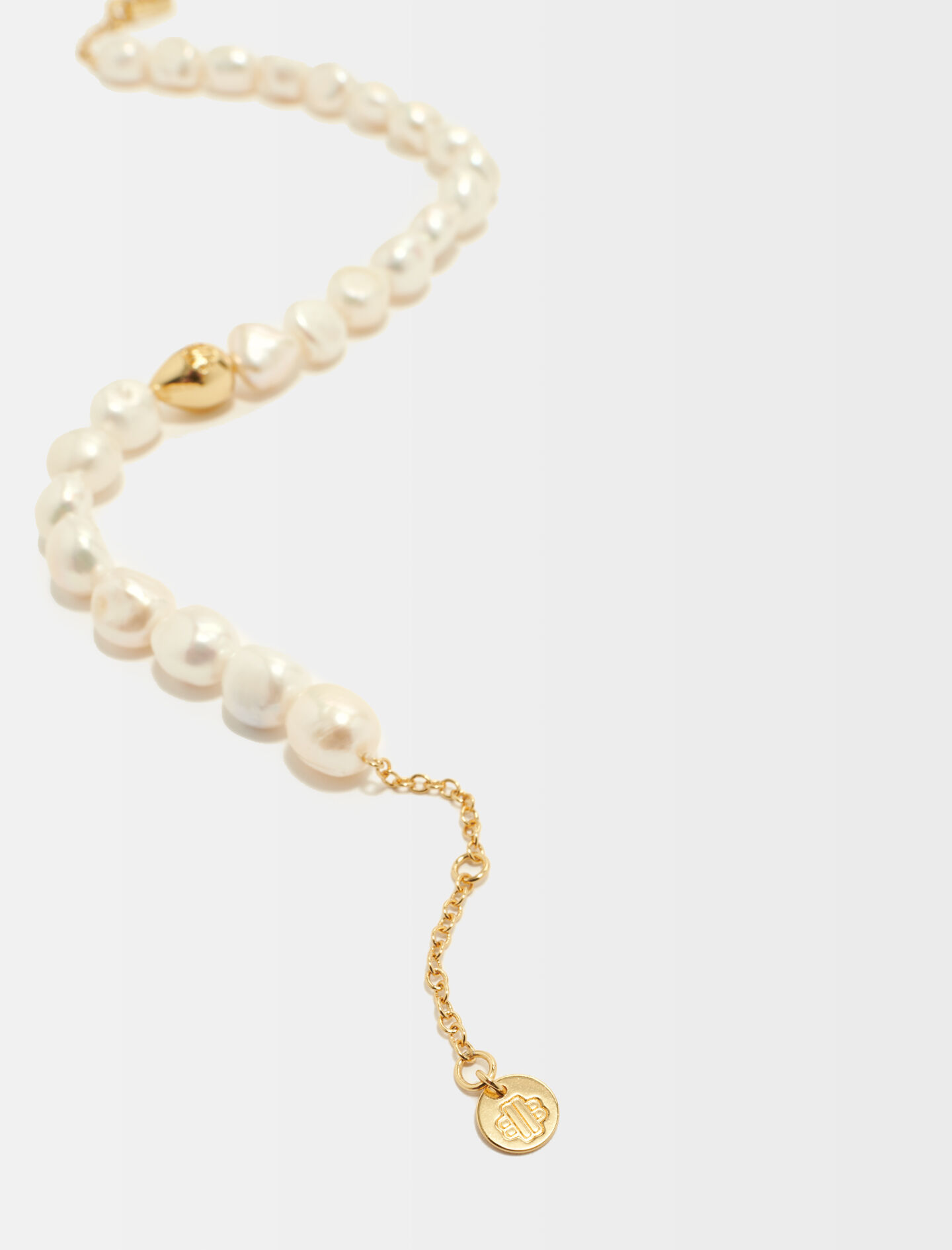 Parelketting met metalen details - Goud