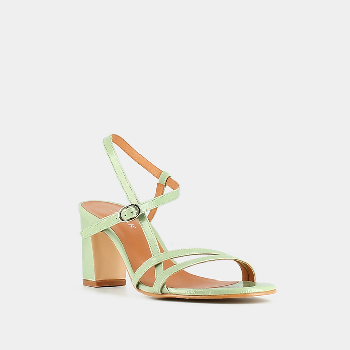 Sandales à talons et brides  en cuir brillant vert