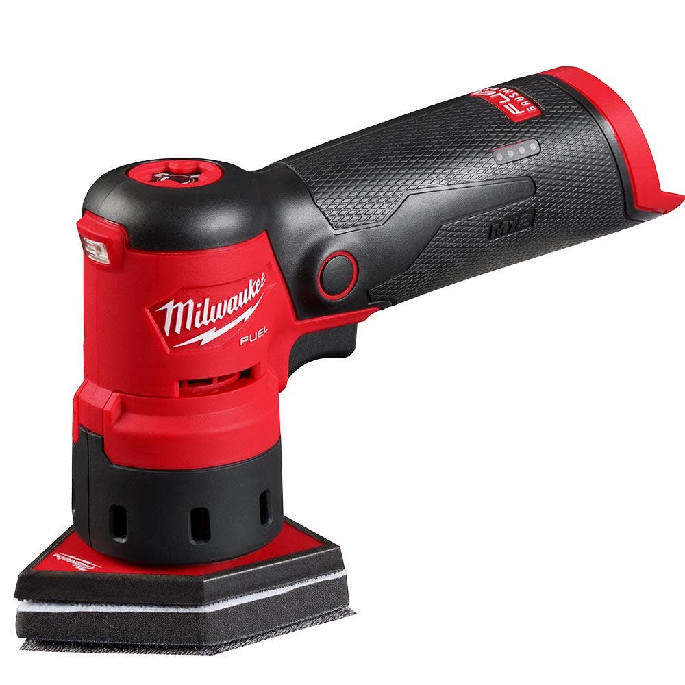 Lixadeira orbital MILWAUKEE FUEL™ 12V para trabalhos de precisão em couro M12FDSS0