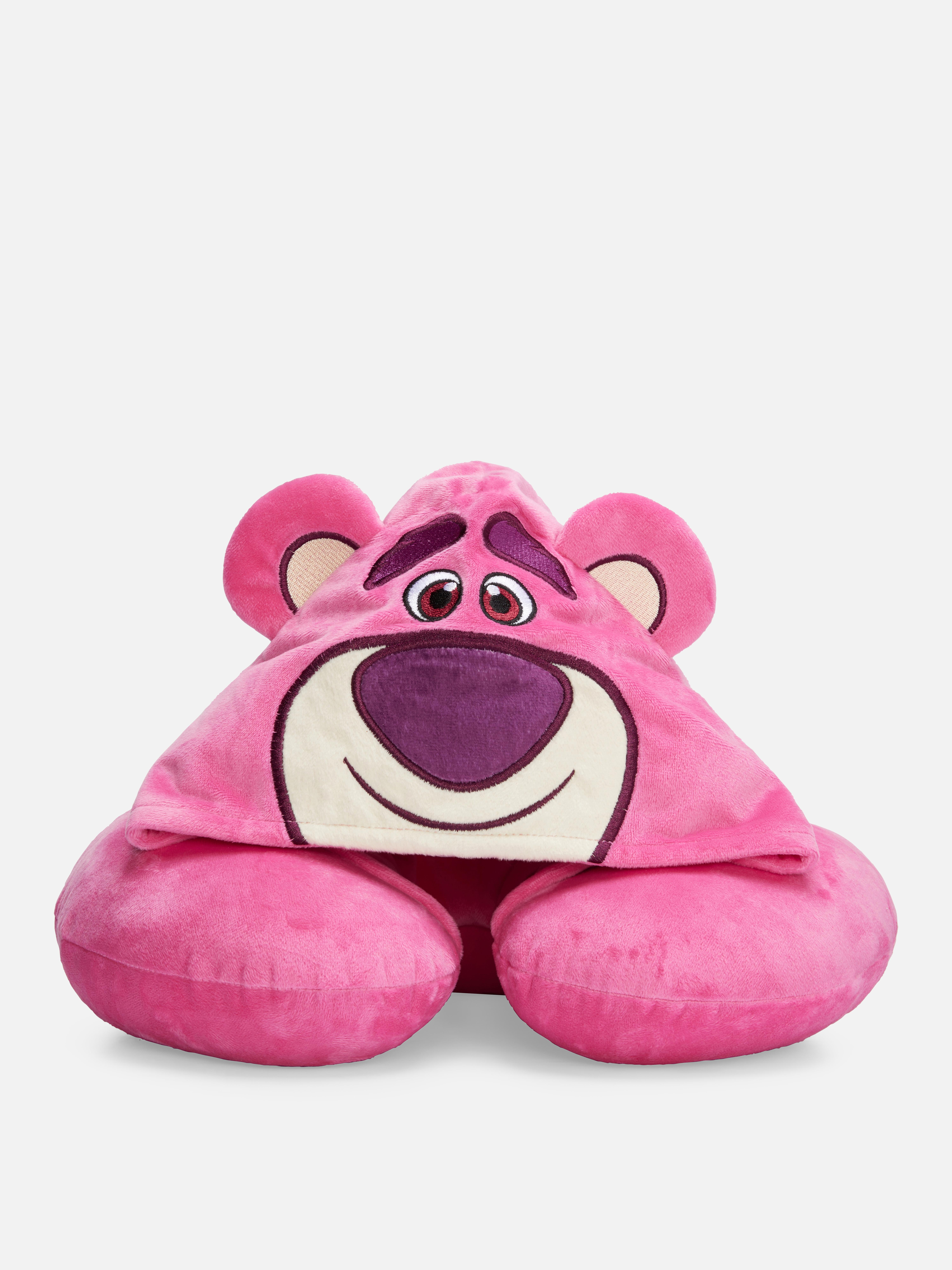 Pernă de călătorie cu glugă Lotso de la Disney Toy Story O pernă de călătorie cu glugă Lotso într-un design roz aprins
