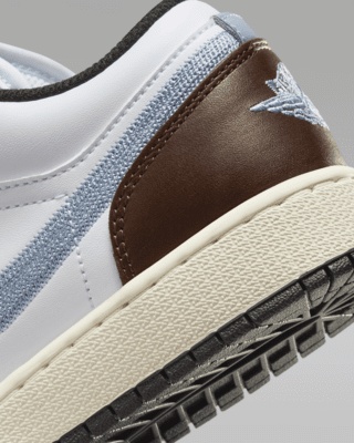Air Jordan 1 Low SE Older Kids' Shoes