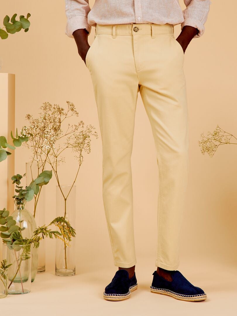 Calça chino slim fit com detalhes em cânhamo - BEGE