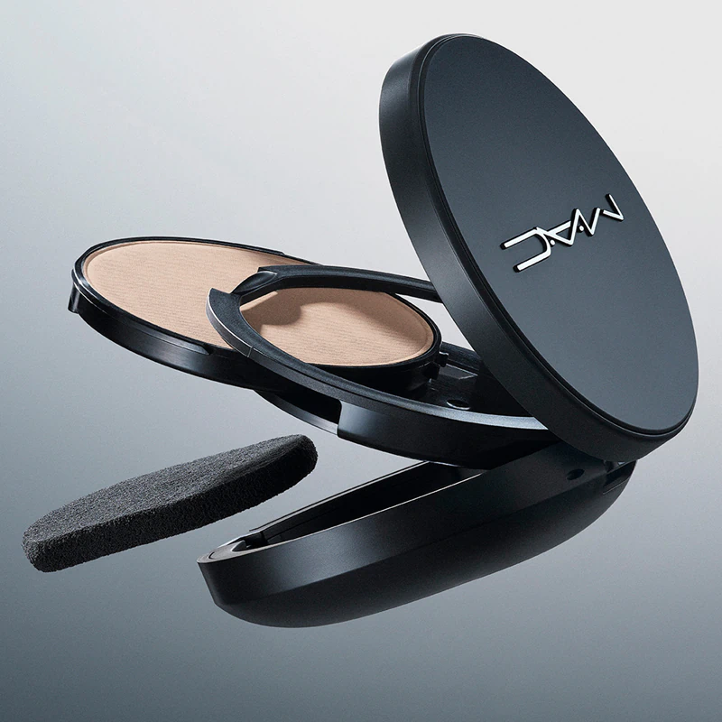 Base em pó matificante Studio Fix Powder Plus da MAC Cosmetics.