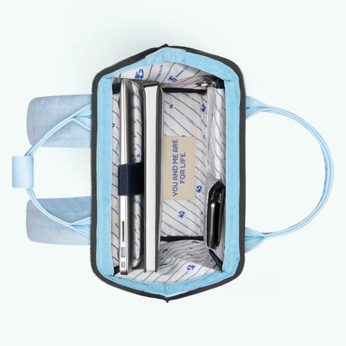 Cabaia Adventurer Kleiner Rucksack Saint Pierre hellblau