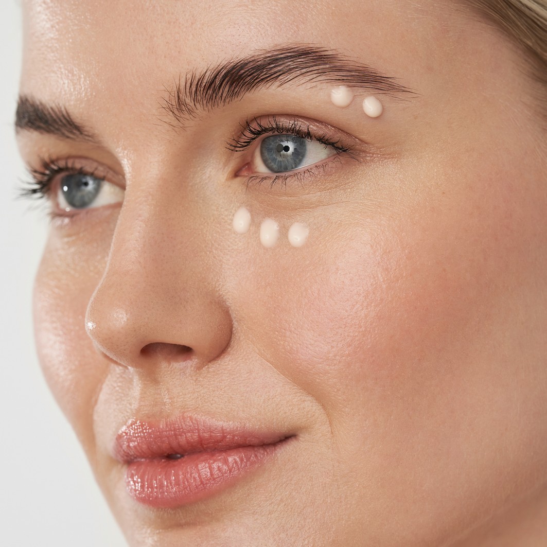 ANNEMARIE BÖRLIND Krema za oči ROSE NATURE Rose Nature Hlađujući spa kremasti gel za oči - 15 ml