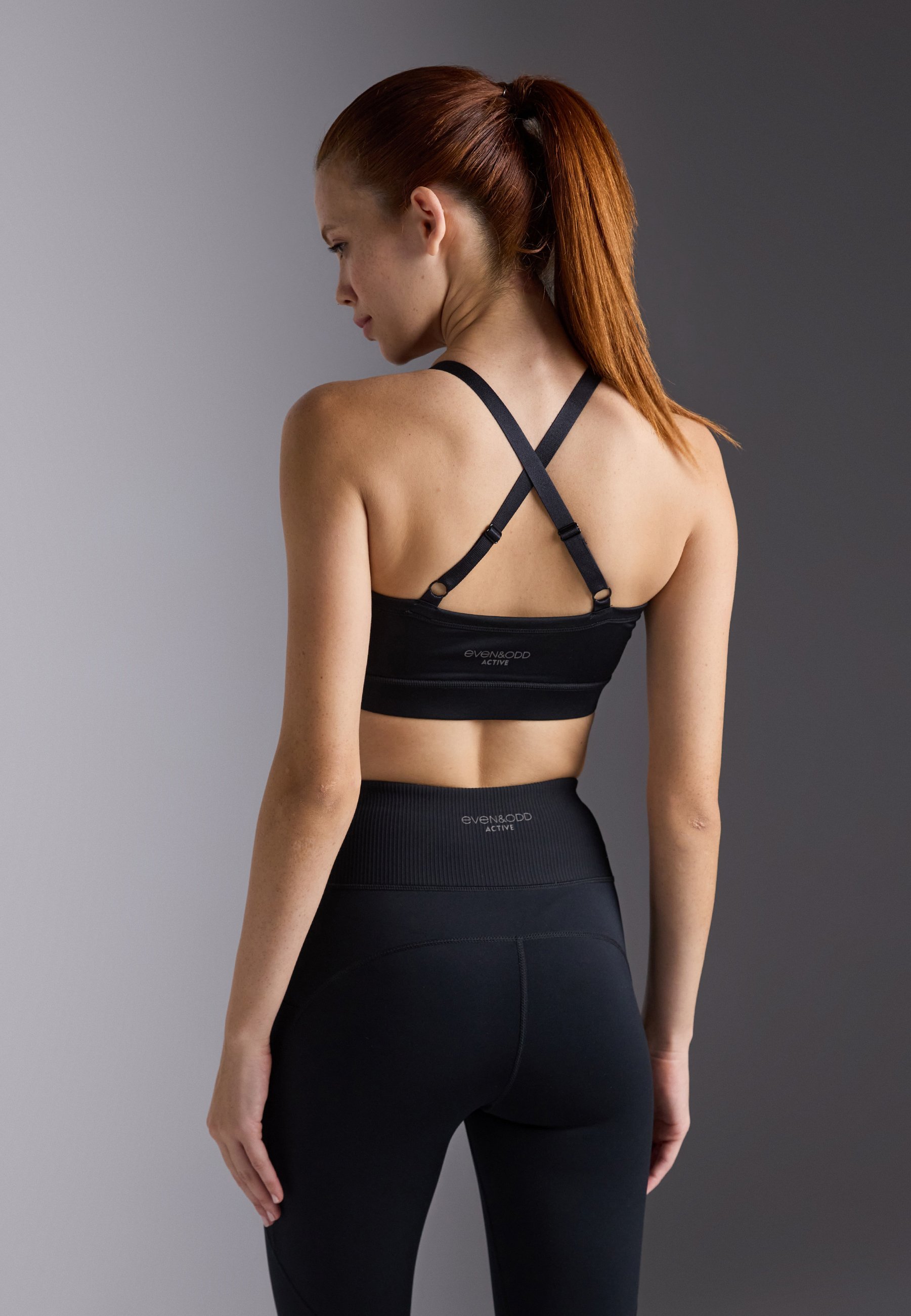 Soutien-gorge de sport Even&Odd Active ESSENTIAL (lot de 2) à maintien moyen et dos croisé ajustable - Noir