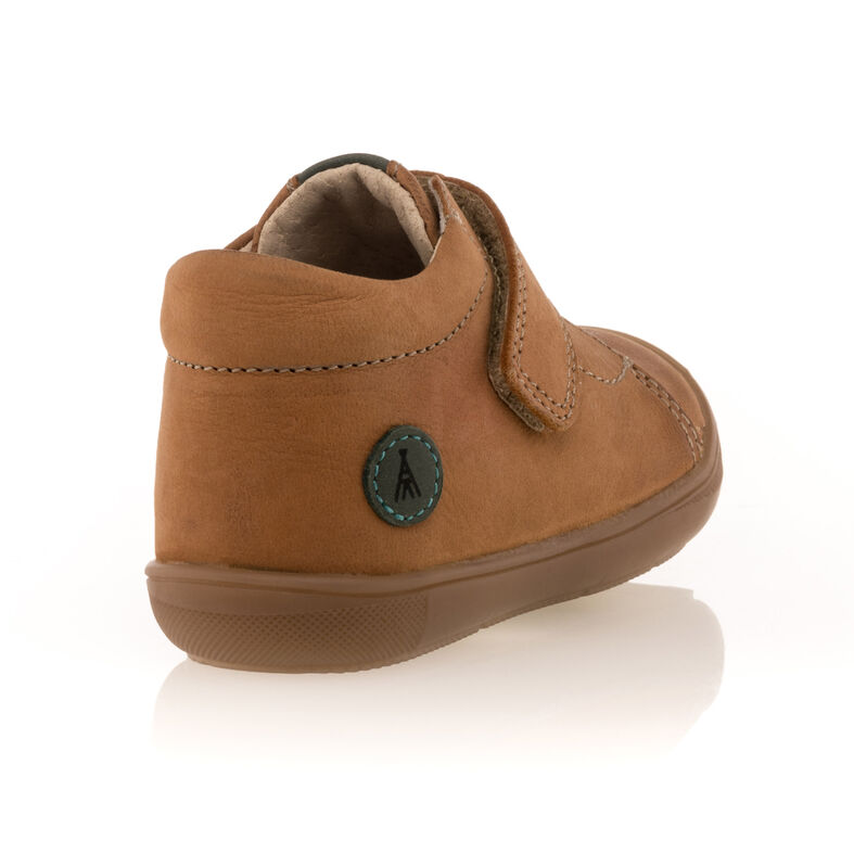 Braune Basketbälle / Turnschuhe für Jungen