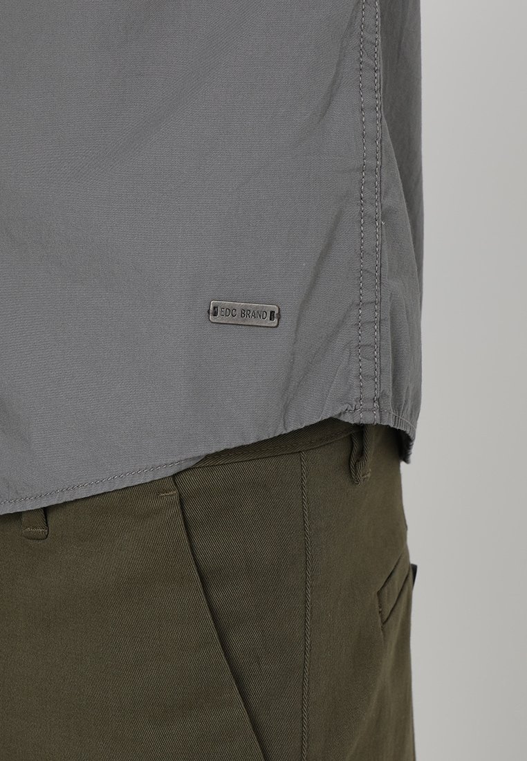 edc by Esprit Skjorte - grå