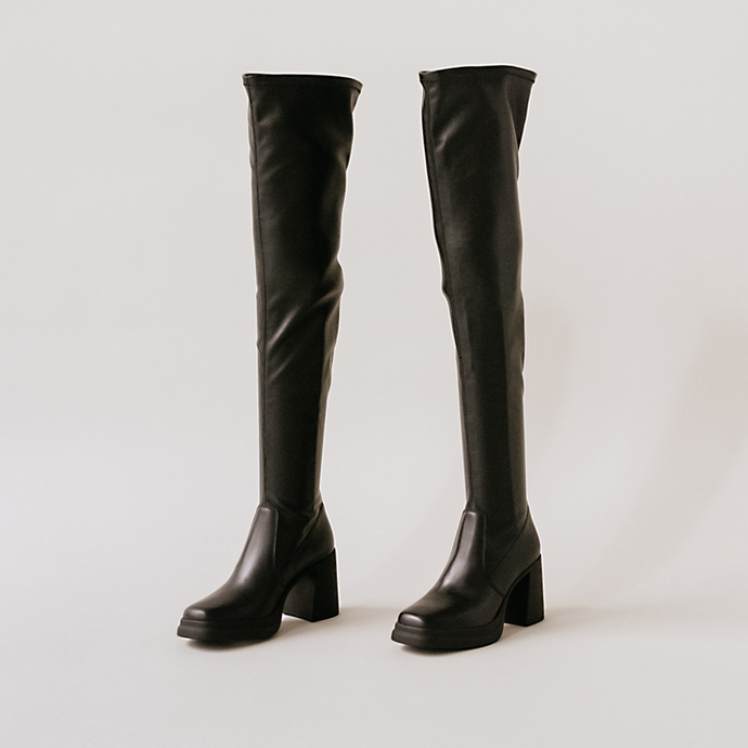 Bottes à plateformes et bouts carrés  en cuir et stretch noir
